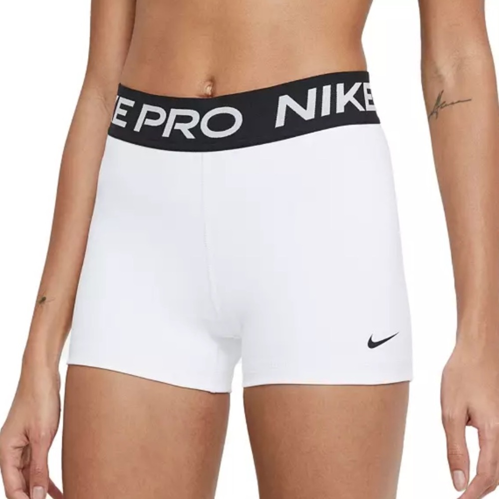 Brand New Nike Women's Pro 3” Shorts Size XL